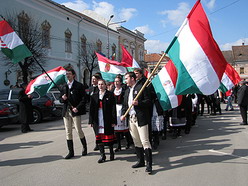 Clujenii maghiari sarbatoresc 15 Martie
